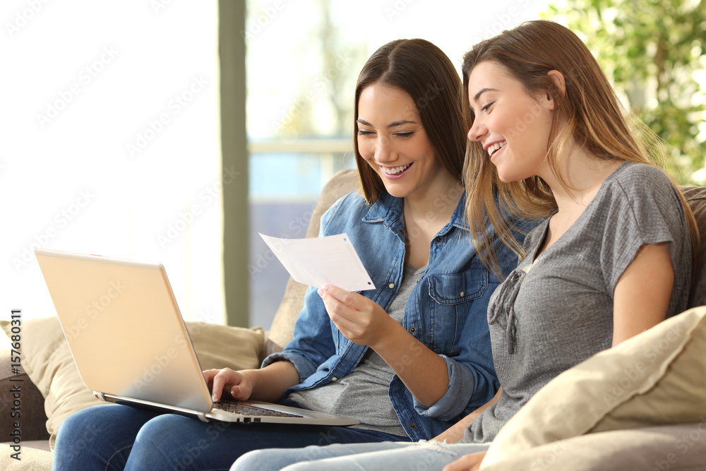 Roommates checking bank mails on line Roommates checking bank mails on line