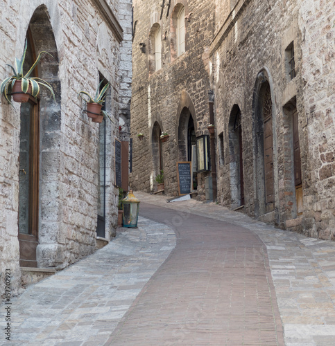 Fototapeta Naklejka Na Ścianę i Meble -  Assisi street, Italy