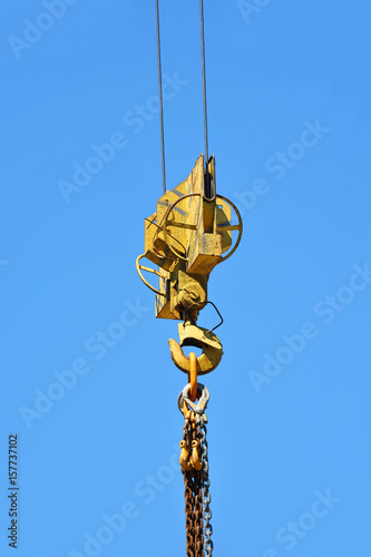 Crane winch with hook