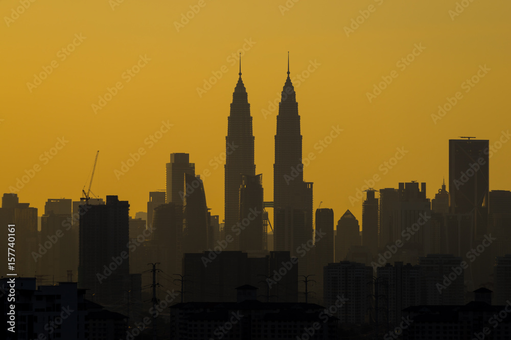 Fototapeta premium View of downtown Kuala Lumpur during majestic sunset