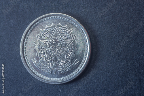 A hundred cruzeiros 1985 Brazil head coin, vintage old, difficult and rare to find.