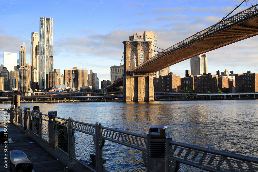 Naklejka premium Nowy Jork widok Manhattan i most brooklyński
