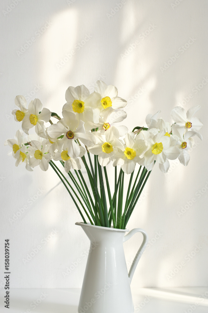 Bouquet of white narcissus