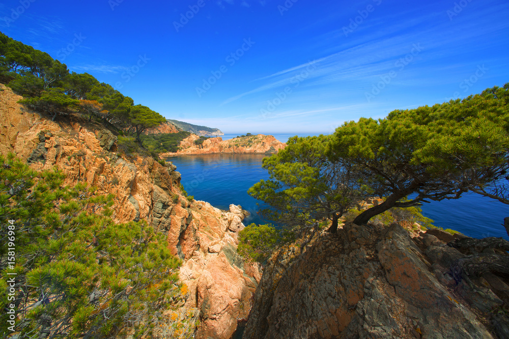 Costa brava acantilados y playas zona norte y media en Girona Cataluña España