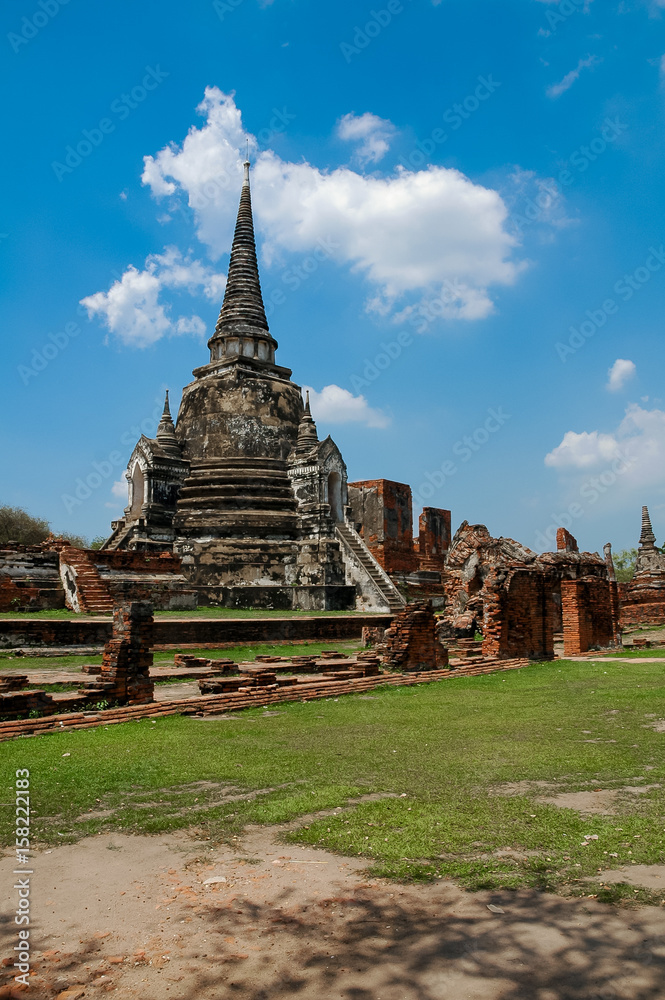 Wat Thai ruins 01