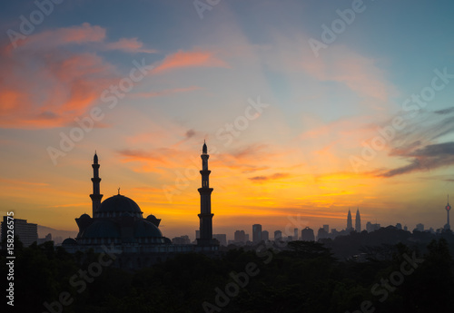 Canvas Print The Federal Territory Mosque is one of the major mosque in Kuala Lumpur, The mosque's design is a blend of Ottoman and Malay architectural styles