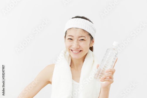 女性　水分補給