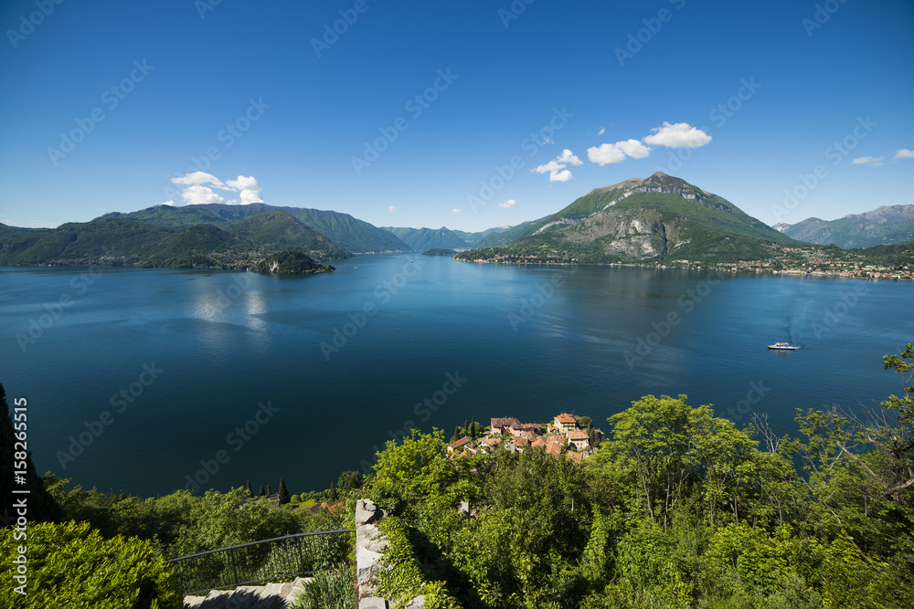 Panoramic view of Lake Como_the promontory of Bellagio