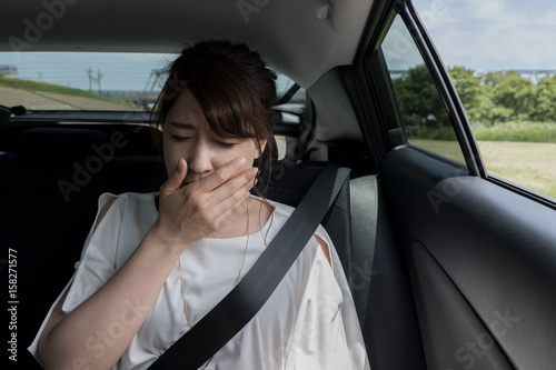 Obraz na plátně young woman getting carsickness.
