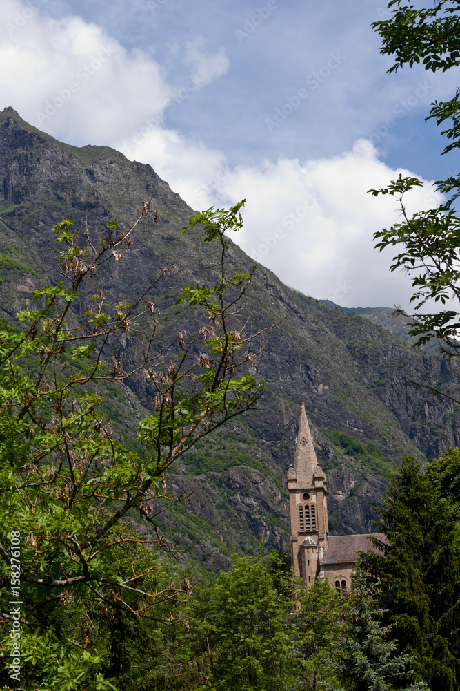 église dans la campagne France