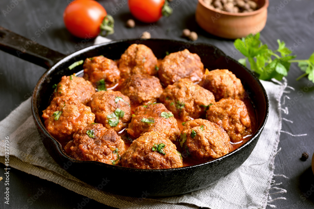 Meatballs with tomato sauce Meatballs with tomato sauce
