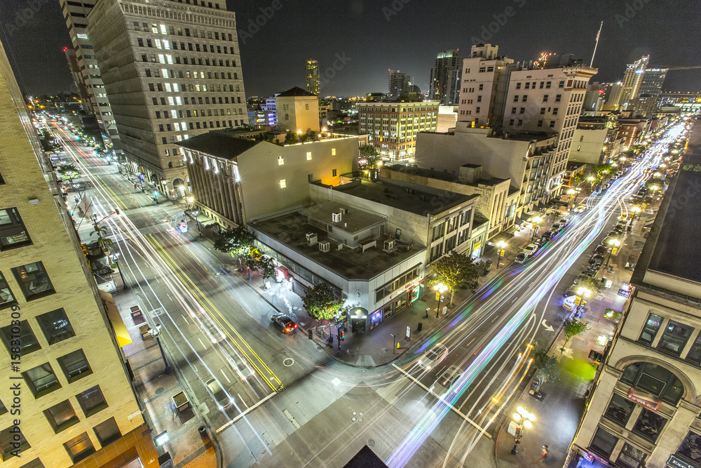 Obraz premium Downtown views of Gaslamp District long exposure