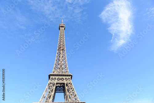 Fototapeta Naklejka Na Ścianę i Meble -  Tip of Eiffel