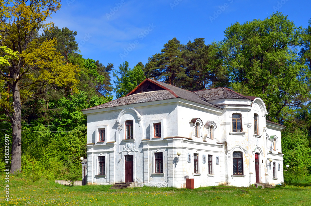Belarus, Albertin Manor. At present the sport complex is located in the manor house.