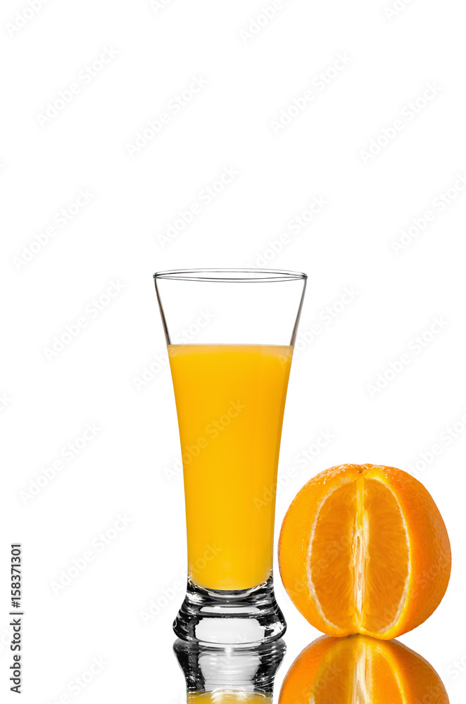 glass of orange juice and sliced orange, mirror reflection, isolated background