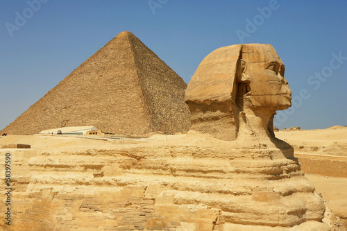 piramida i sfinks