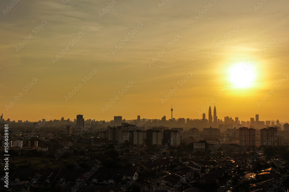 Obraz premium Sunset view of downtown Kuala Lumpur, Malaysia