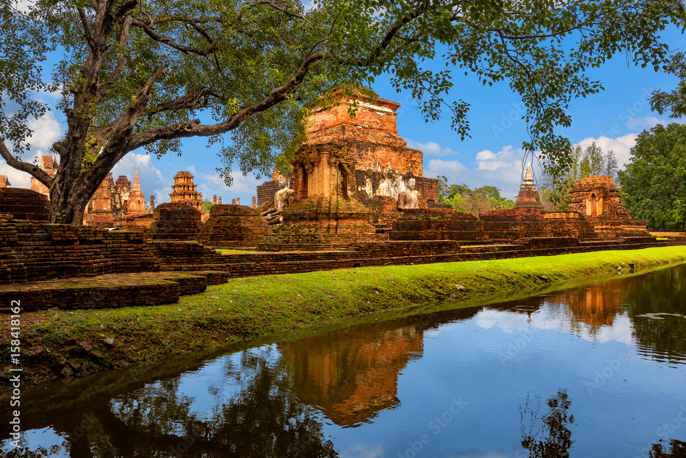 Wat Mahathat (temple) in Sukhothai Historical Park, Thailand. Unesco World Heritage Site