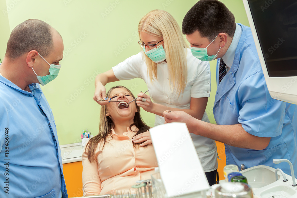 Obraz premium At the dentist