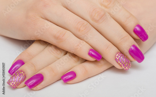 nails pink