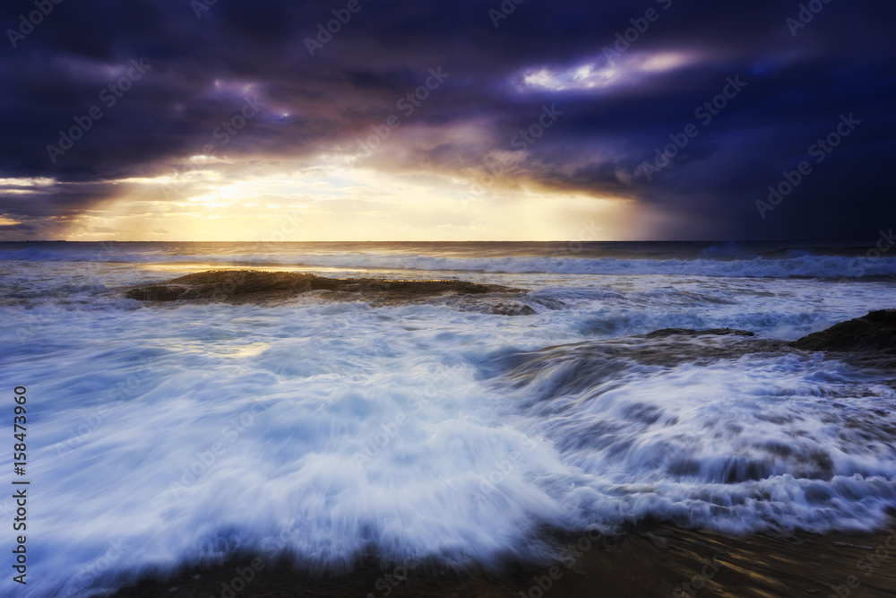 Fototapeta premium Sea Bungan Dark Front