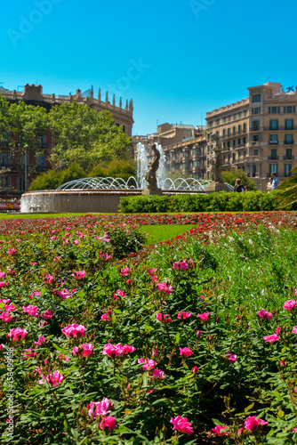 Beautiful fountain at Plaza Catalunya