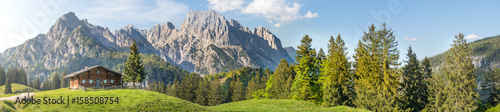 Panoramiczny widok w austriackich górach