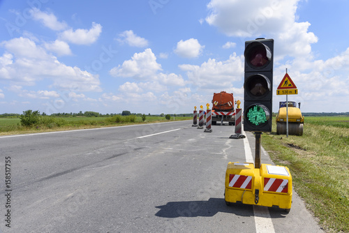 Closed road due to works - traffic is regulated by traffic lights