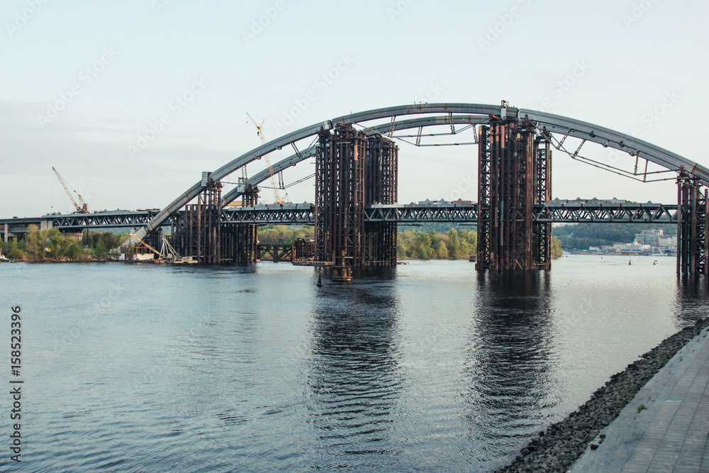 Naklejka premium Podilsko-Voskresenskyi bridge in Kyiv