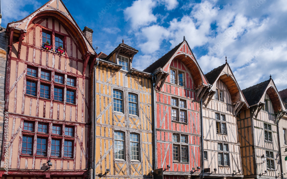 Fototapeta premium Fachwerkhäuser in Troyes; Frankreich