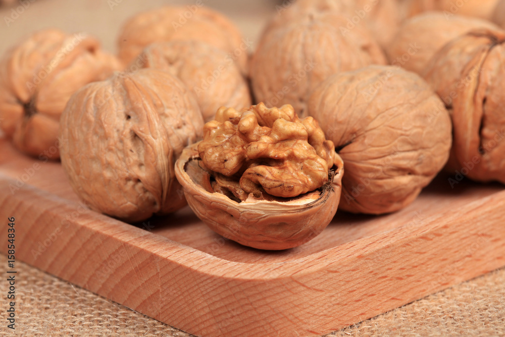 walnut walnut