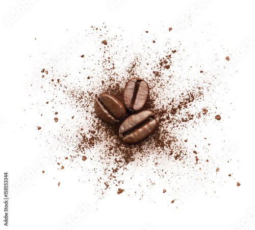Fotografiet Shattered coffee powder isolated on white background