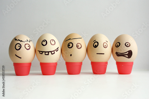 Foto Eggs with painted face. Concept
