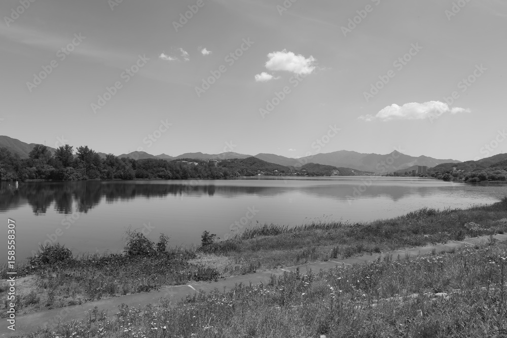 Fototapeta premium Namhan River of achromatic color ......