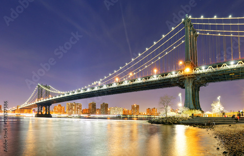 Fototapeta Naklejka Na Ścianę i Meble -  Manhattan bridge in New York City