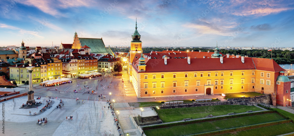 Fototapeta premium Panorama warszawskiego starego miasta, Polska
