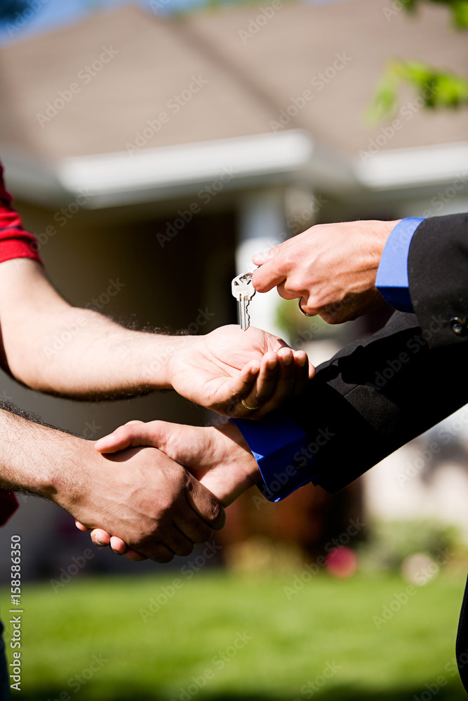 Fotografie Home: Turning Over Home Keys