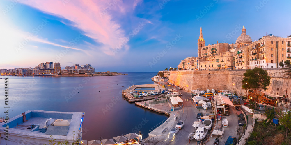 Valletta panoramic Skyline with church of Our Lady of Mount Carmel and St. Paul's Anglican Pro-Cathedral, at beautiful sunset, Valletta, Capital city of Malta - obrazy, fototapety, plakaty 