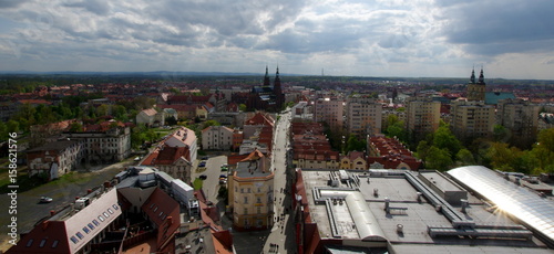 Legnica - panorama miasta w ładny, jednak zachmurzony dzień