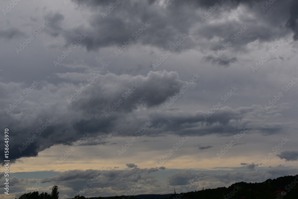 Aufziehende Regenwolken