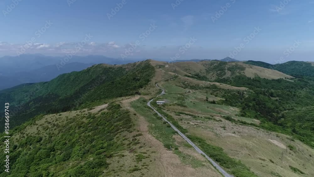 大川嶺から美川嶺へ 空撮(愛媛県久万高原町、内子町) 大川嶺から美川嶺へ 空撮(愛媛県久万高原町、内子町)