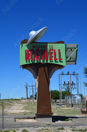 Roswell Vertical/Welcome to Roswell Sign photo