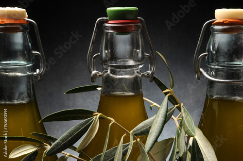 Olea europaea Aceite de oliva Olio di oliva Ελαιόλαδο Olivenöl Huile d'olive Olive oil שמן זית Olivenolie Olej oliwkowy Dầu ô liu 橄欖油 Оливковое масло زيت زيتون Azeite 