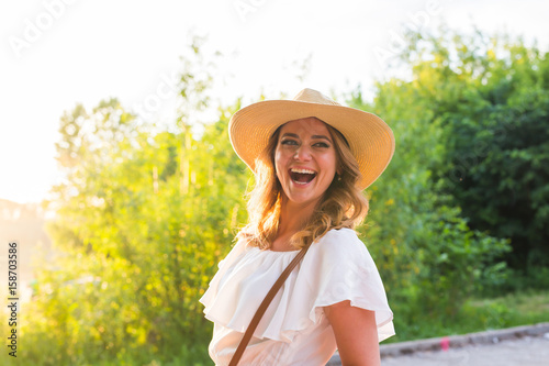 Smiling summer woman with hat