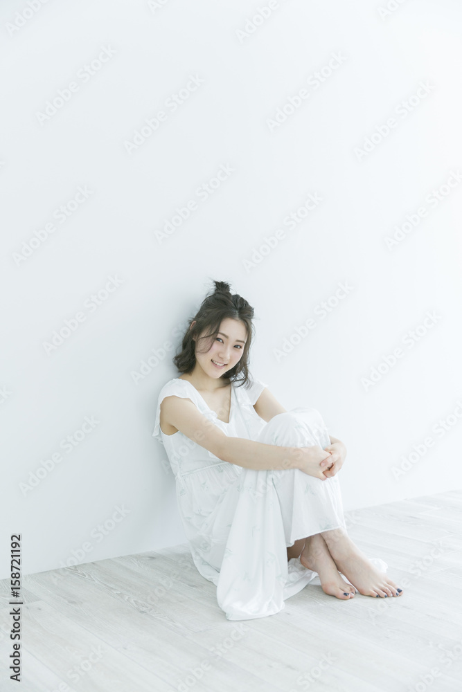 Naklejka premium パジャマの女性