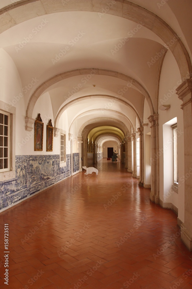 Couloir du monastère Saint-Vincent à Lisbonne, Portugal