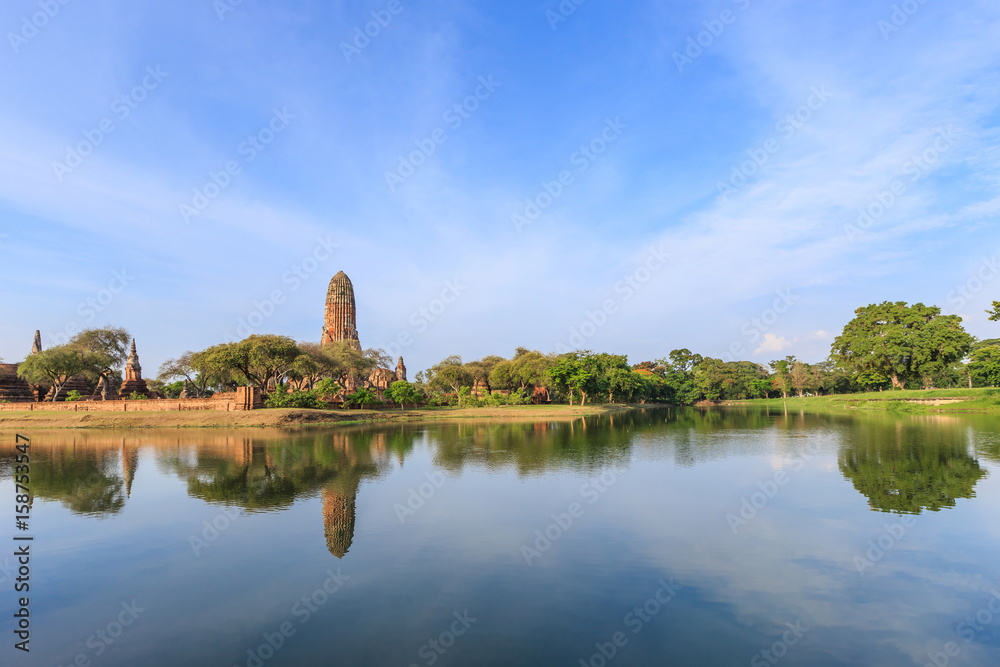 Obraz premium Ancient temples in Ayutthaya of Thailand
