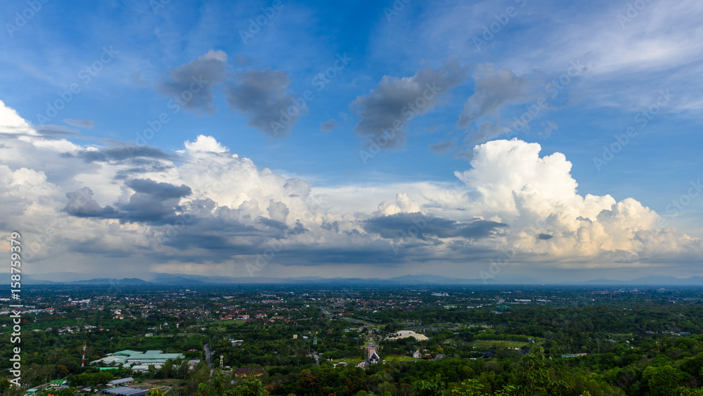 Fototapeta premium Chiang mai city view from Wat Phra That Doi Kham temple