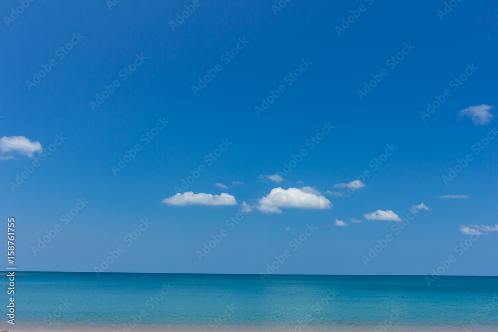 Obraz premium seascape view and clouds