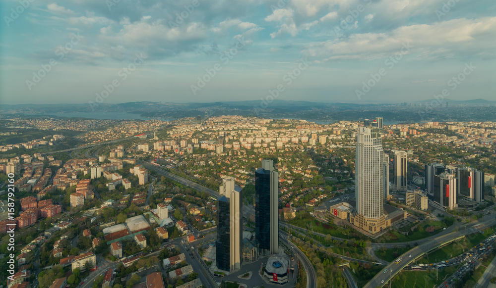 Obraz premium Istanbul city view from Istanbul Sapphire skyscraper overlooking the Bosphorus before sunset, Istanbul, Turkey